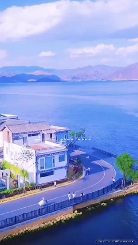 今年最想去哪里走走今年最想去滇东南的小众宝藏地走走。大家总爱去大理洱海、丽江古