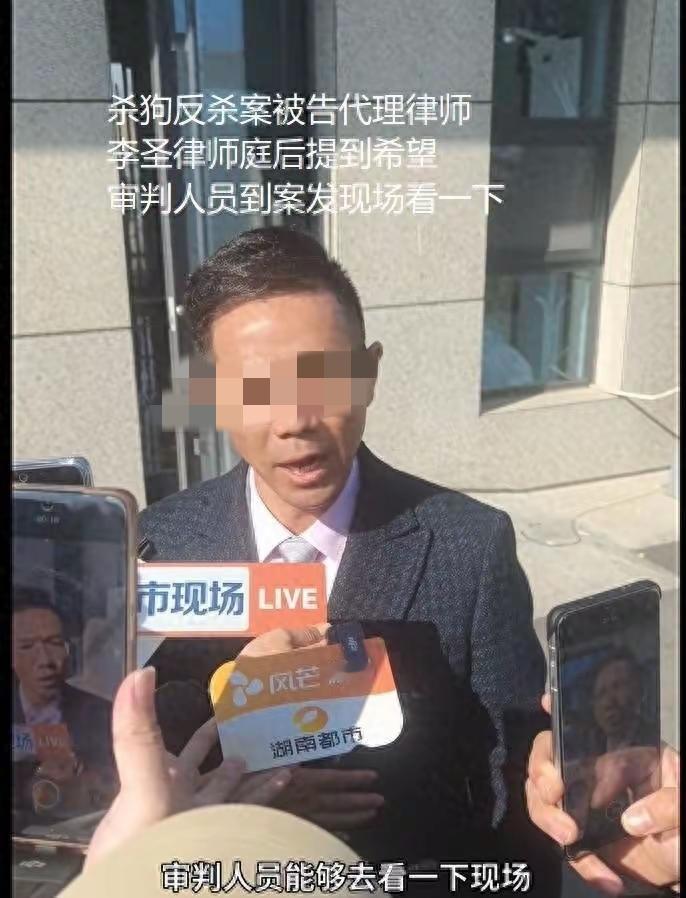 这个律师，非常善于利用舆论。媒体为了流量我，也愿意配合。