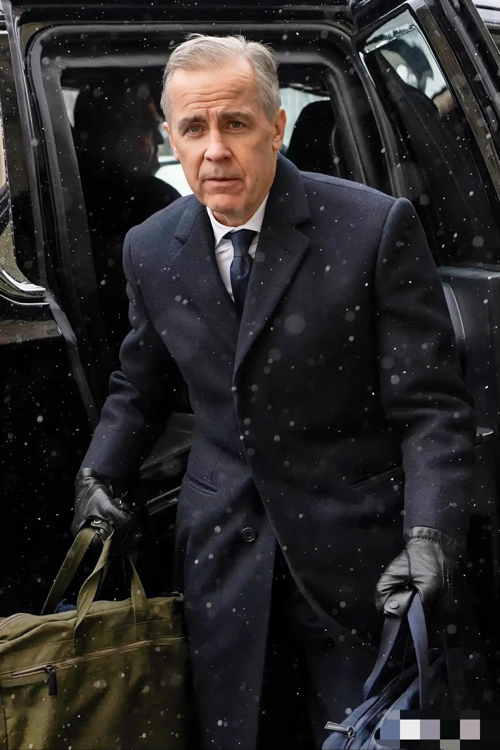 加拿大总理贾斯汀·特鲁多抵达首都渥太华参加内阁会议时对记者说：“特朗普给我打过电