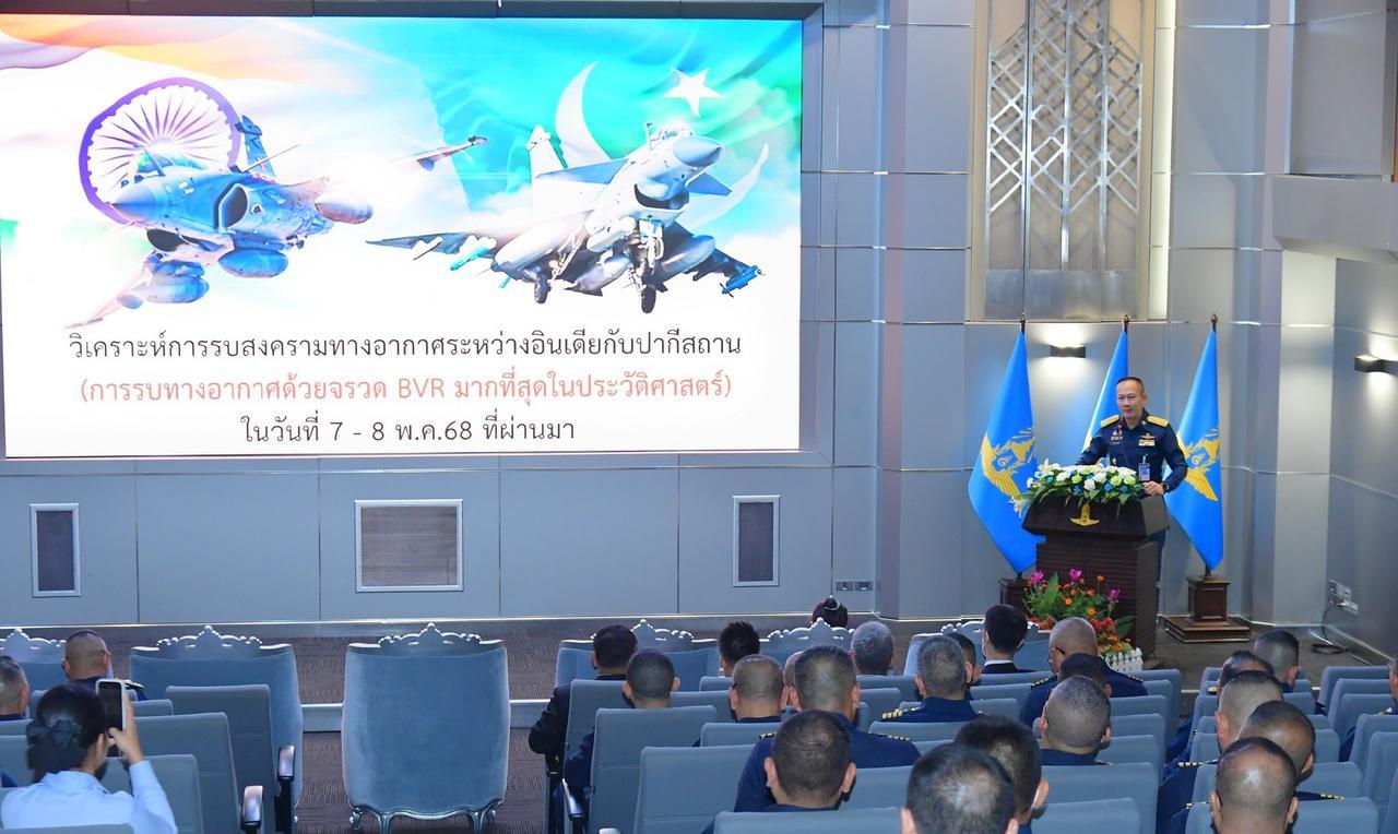 莫迪可能要谴责了。近日，中方向泰国空军讲解“印巴5·7空战”中，歼-10C如何