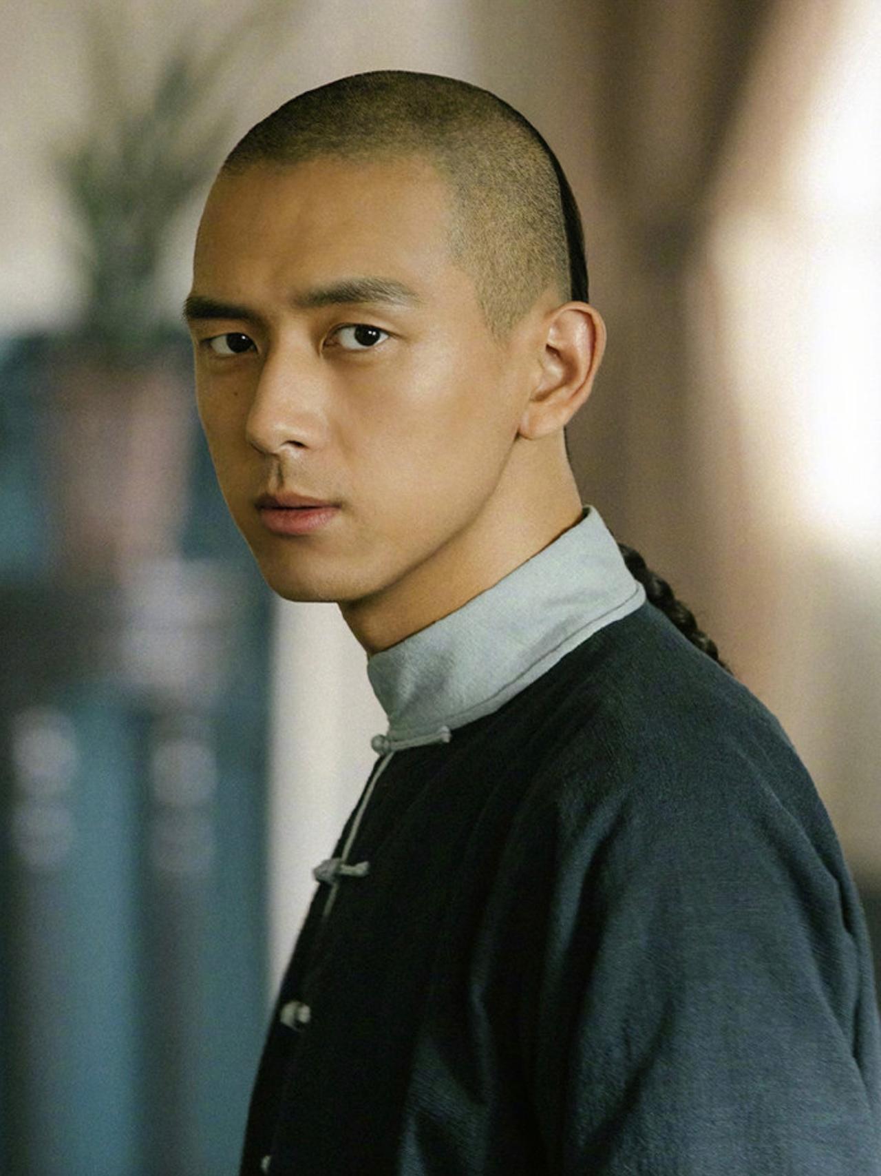 💘李现带着《人生若如初见》鲨回来啦！这次他演的清末留学生梁乡，造型又有了新突