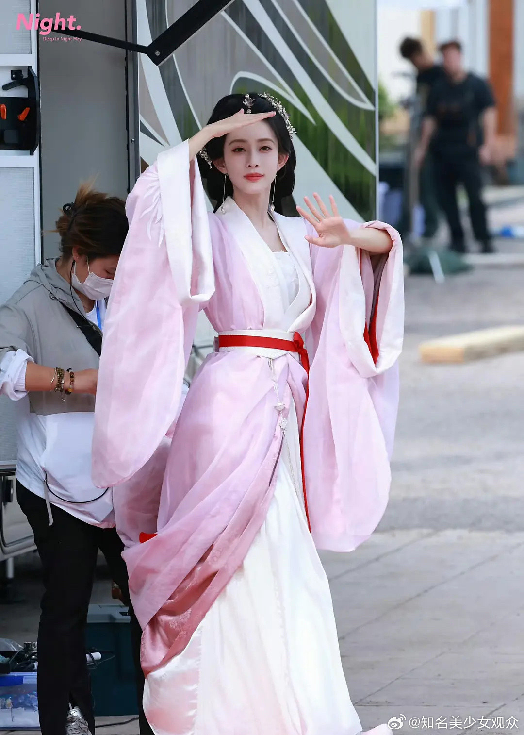 最近的妆造很清丽，女角色都好看，来品品孟子义的（百花杀路透楼）​​​