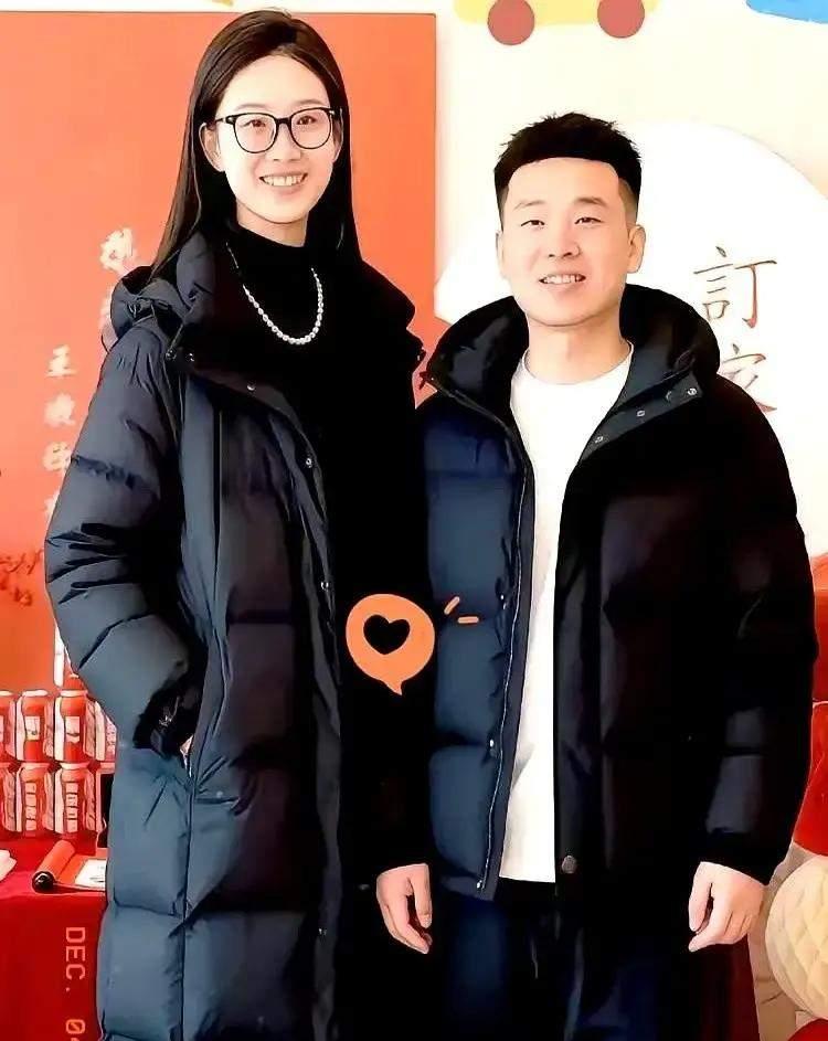 北大女博士，哈工大男博士。谈了六年，要订婚了。女孩爸爸一句话，在网上扔了个炸弹：