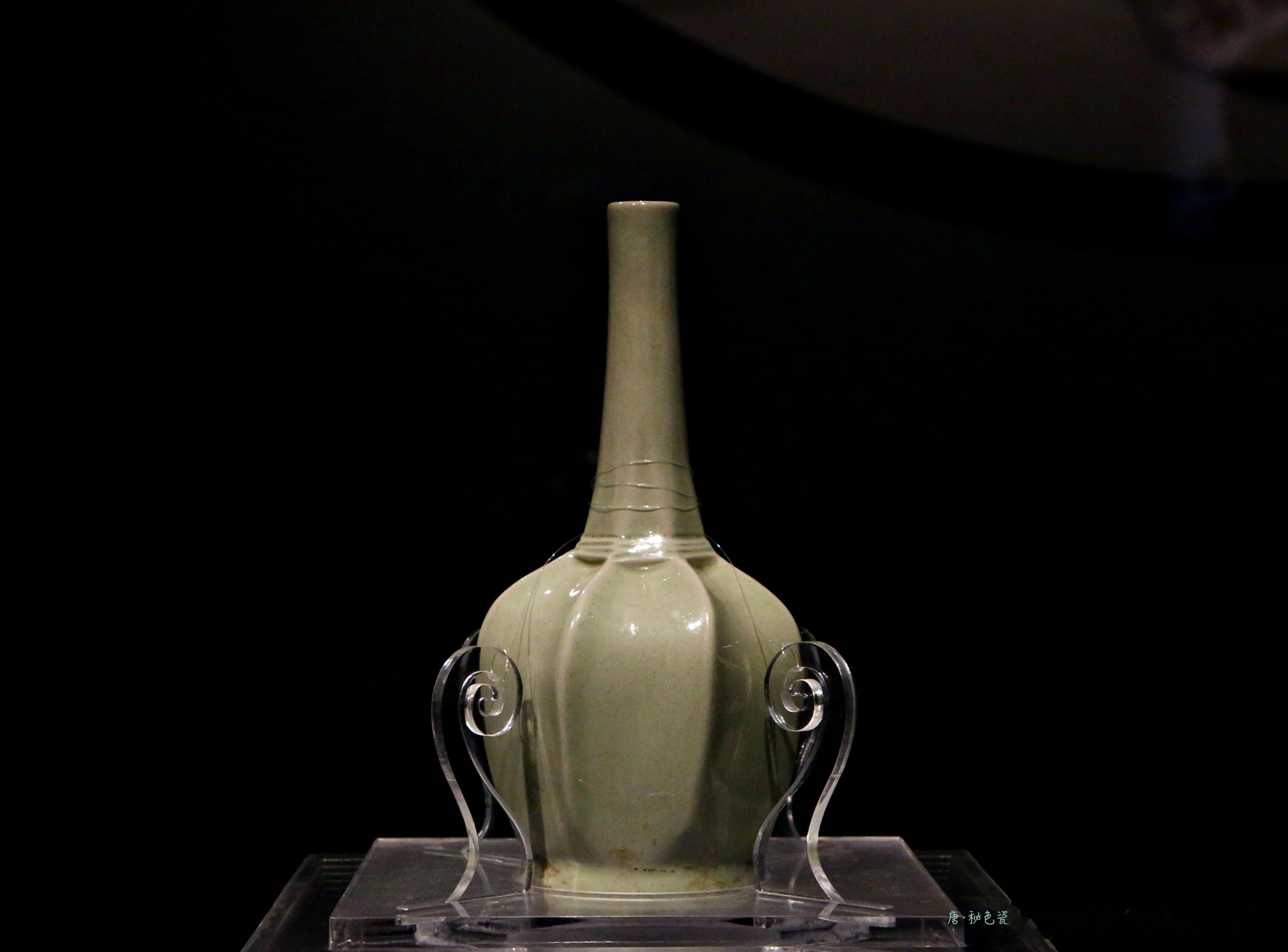 古代瓷中珍品—越窑秘色瓷秘色瓷盛行于唐代晚期至五代时期，代表了当时青瓷制作的巅峰