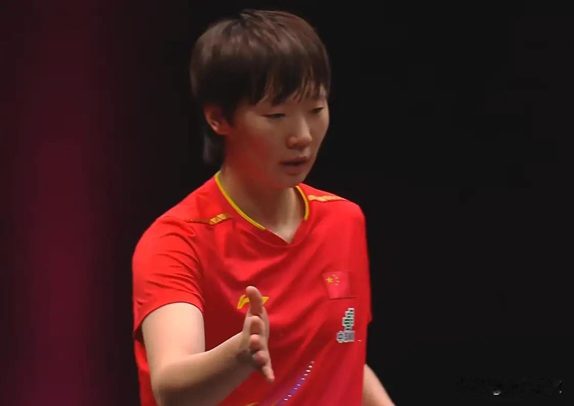 用一个词来形容王曼昱打大藤沙月，这个词叫:威压！王曼昱175的身高，腿长臂