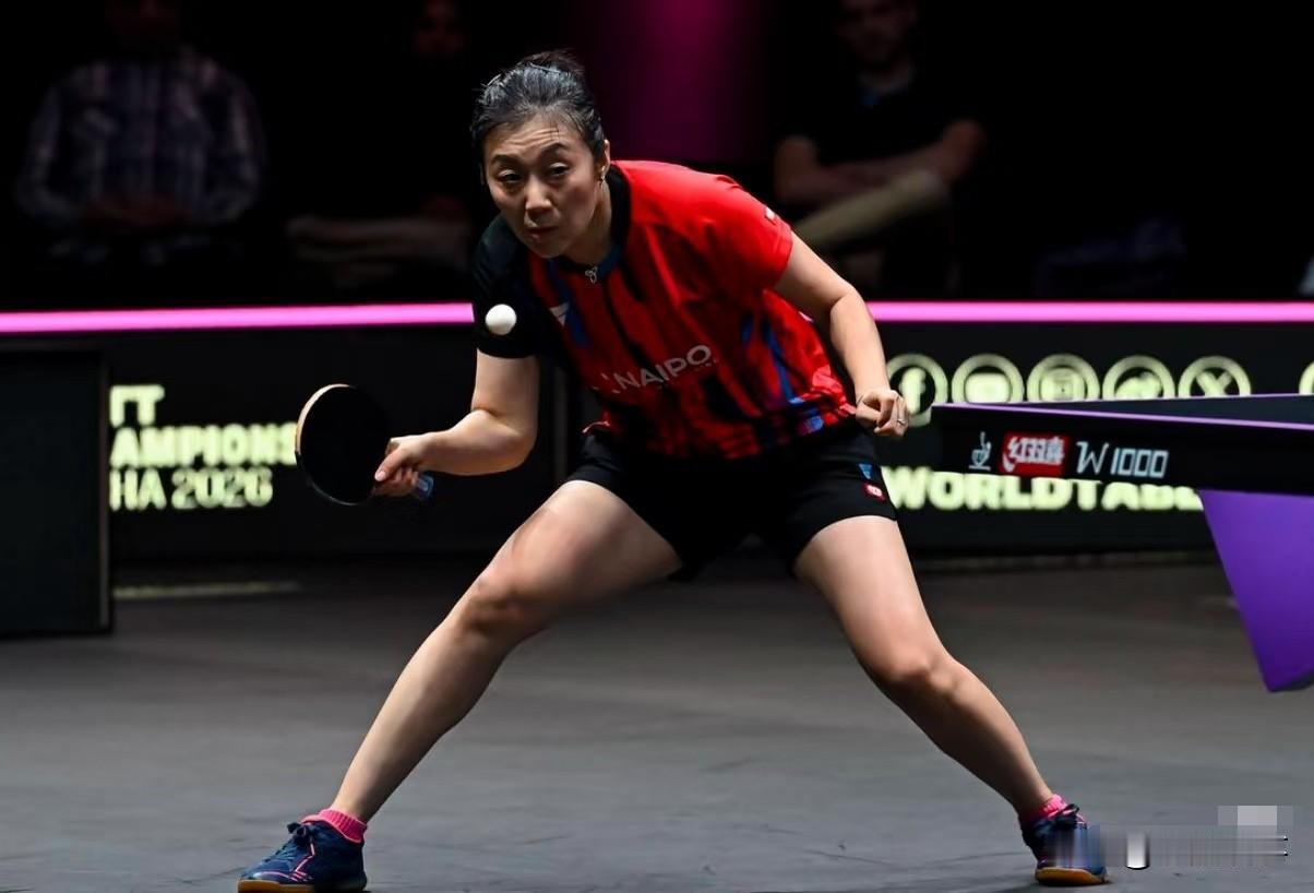 真是越来越看不懂韩莹了。明明42岁的人了。脚踝大伤过两次，对运动员来说几