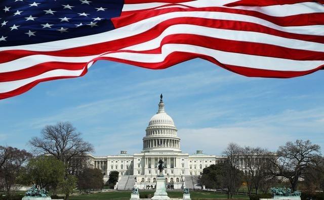 相信美国的下场已经摆在眼前，苏联信了美国，国家分裂了。乌克兰信了美国，国都快没了