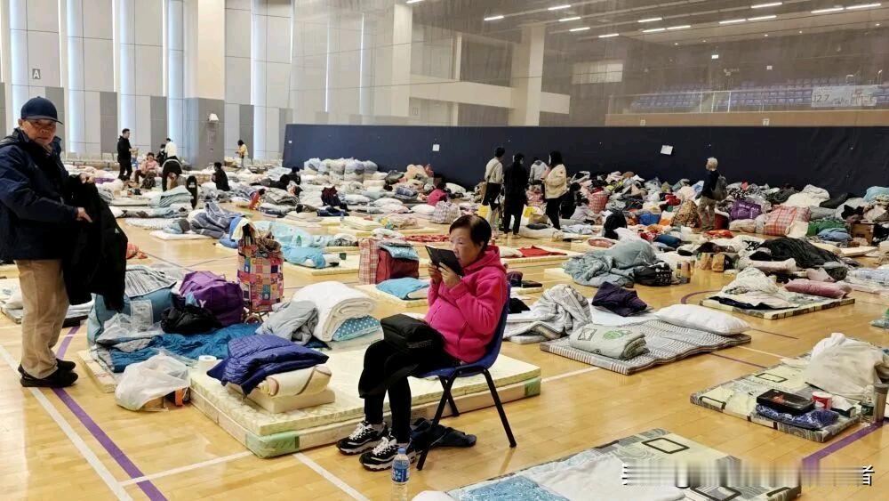 无论是天灾还是人祸，在这片土地上，我们永远有一个共同的家——她的名字叫