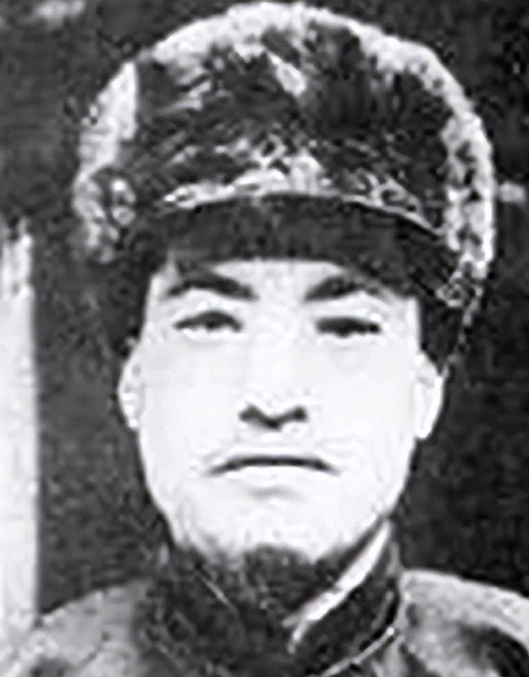 1937年，马家军旅长马禄抓获红三十军参谋长黄鹄显。他没上报，没用刑，反而悄悄把