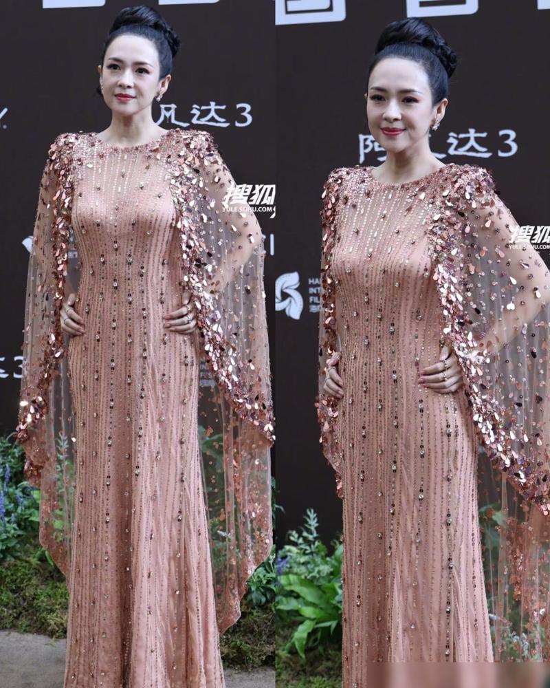 章子怡这身造型头发没盘错，衣服也没穿错她最大的错误，就是竟然把这件适合她