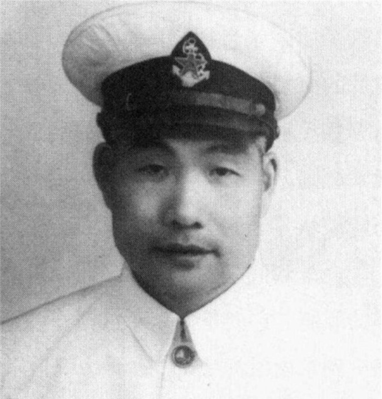 1953年苏联出售4艘旧军舰，要价68吨黄金，萧劲光：是破烂也要买1953