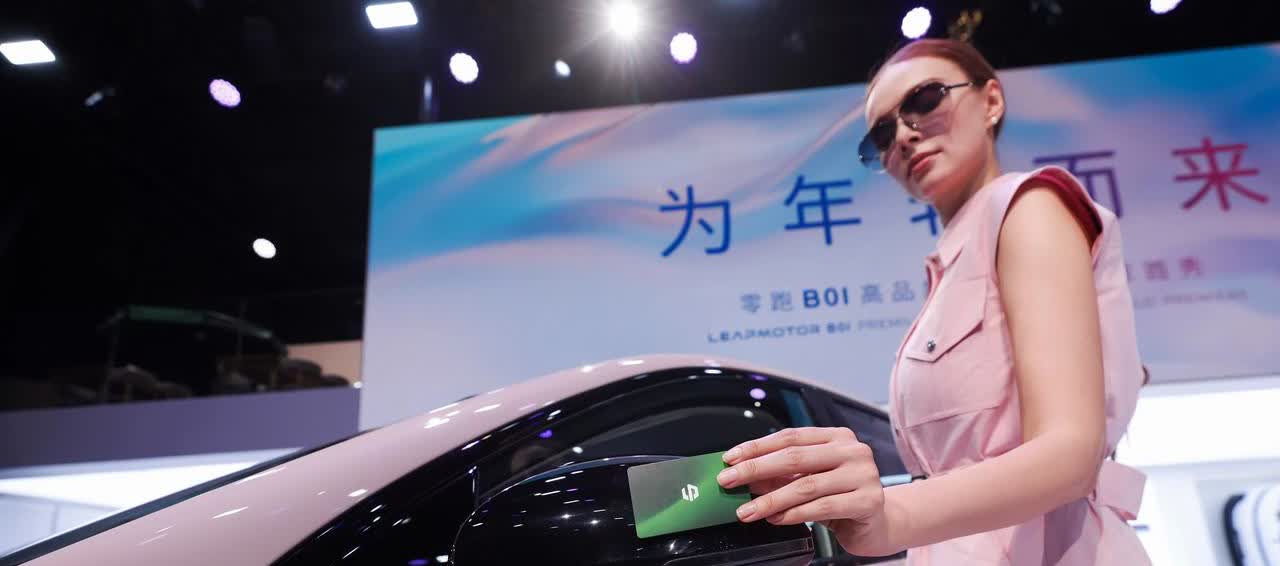 以下是2025上海车展上比较便宜的5款车：1. 比亚迪海鸥：4.68万