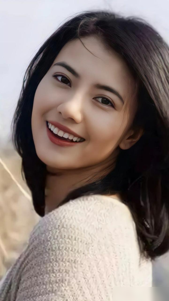 连国民女神高圆圆，都逃不掉生娃后被废掉的恐慌。在2026年9月的访谈里，她撕开了全职妈妈最痛的遮羞布