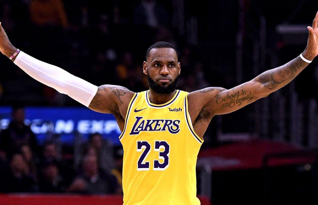 一项尘封29年的纪录，只差8场，就要被詹姆斯打破 勒布朗·詹姆斯的打球场次已