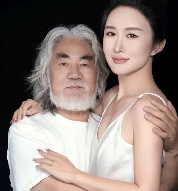 张纪中也太双标了！张纪中的操作，让我看不懂了。自己能坦然迎娶