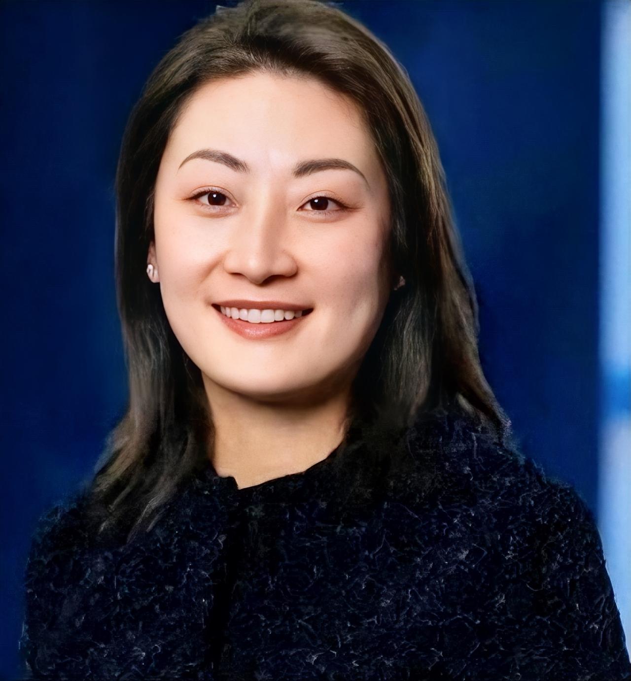 宗公主的辛酸接班历程16岁出国留学，学成回来后从基层做起，得到父亲和元老