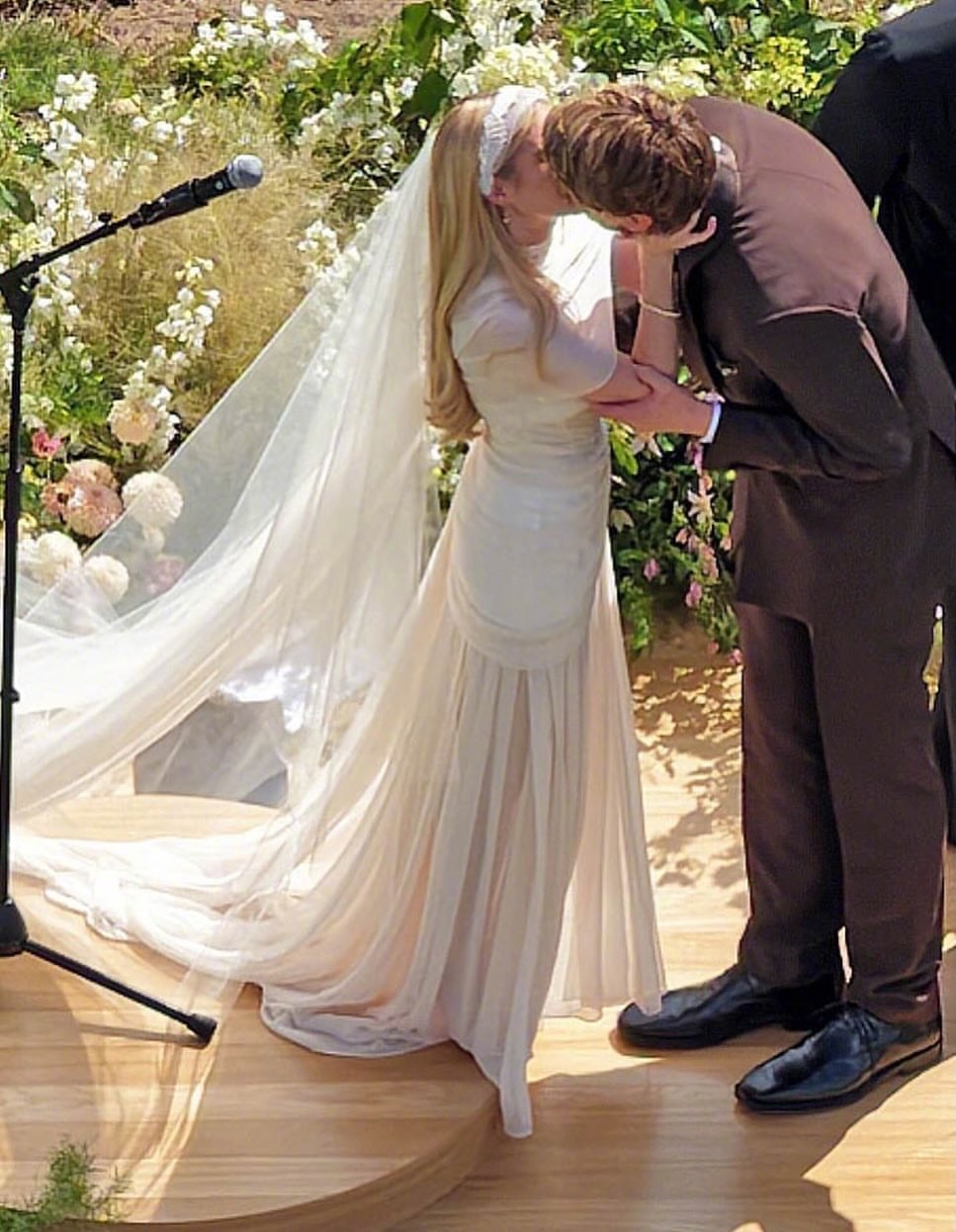 艾玛罗伯茨结婚，艾玛EmmaRoberts与未婚夫科迪·约翰（CodyJoh