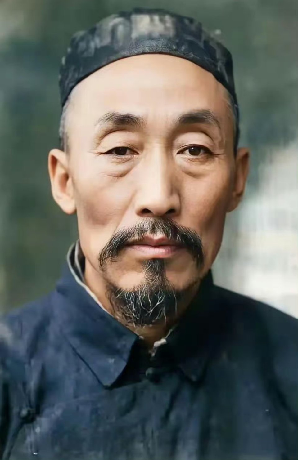 毛主席之父（左）蒋介石之父（右）