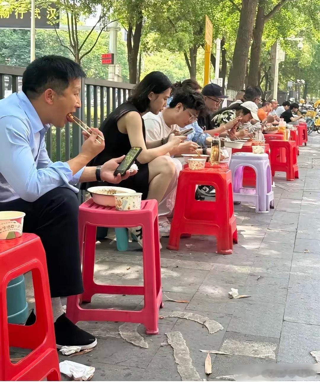 老板生意好不好，一眼就能看出来了！