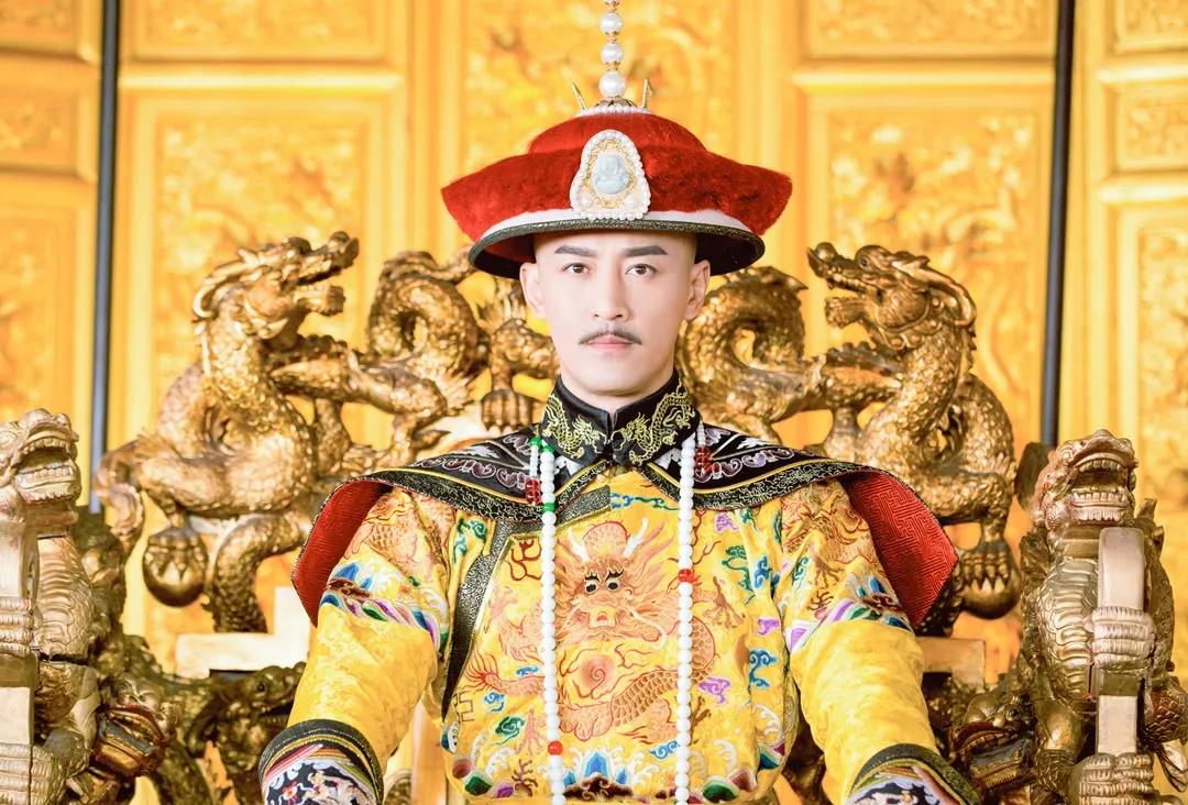 皇太极为什么要丢掉"金"这个祖宗传下来的国号？皇太极真正狠的一刀，没有砍向明军，