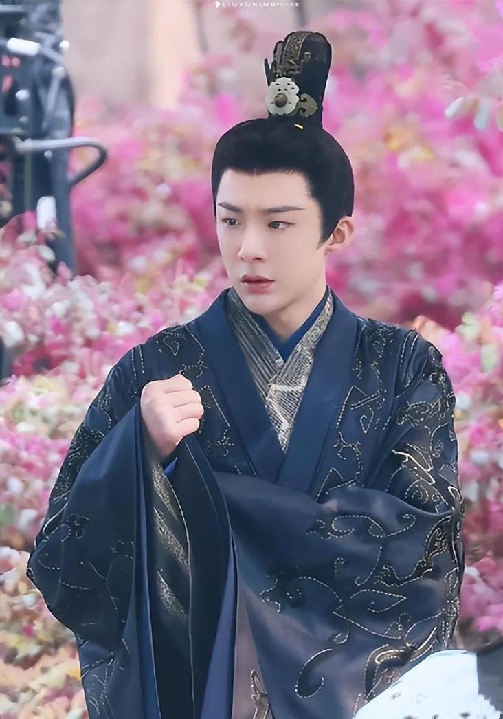 刘宇宁太绝了！从歌手到演员一路开挂，新剧《折腰》《珠帘玉幕》搭上宋祖儿、赵露