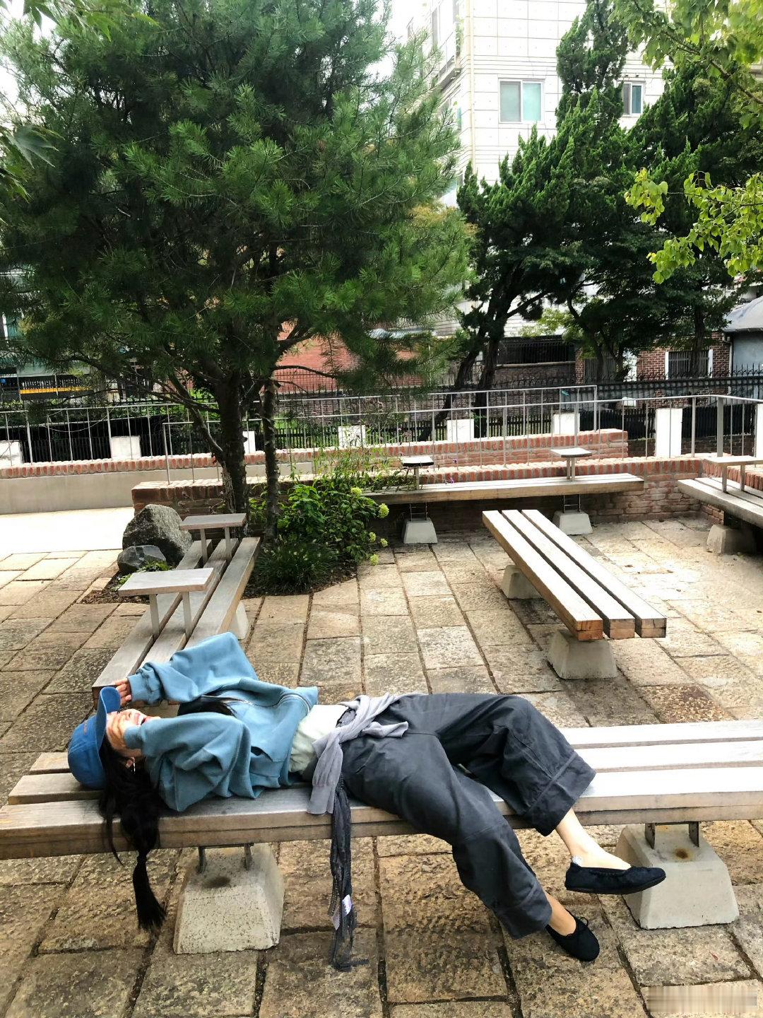 #章若楠#想你了#章若楠巴黎时装周看秀#​