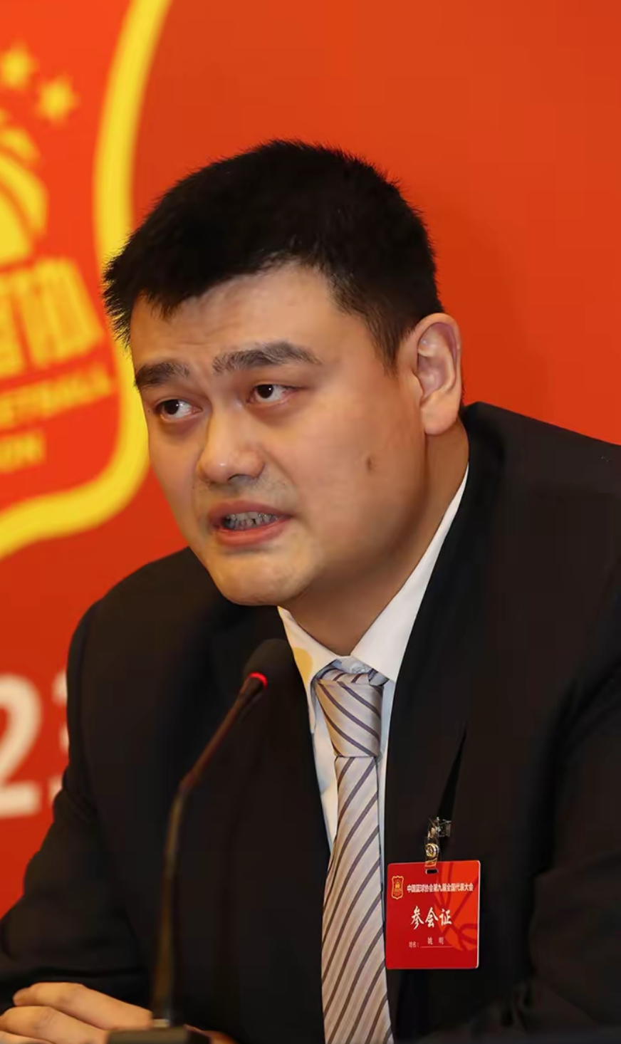 男篮失利，喊换教练解决不了根本问题男篮输给日本队之后，网上一片声音，不少人直接喊着让郭士强下课。大家