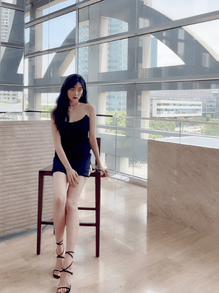 孙千好绝的大长腿孙千彭冠英早春晴朗​​​