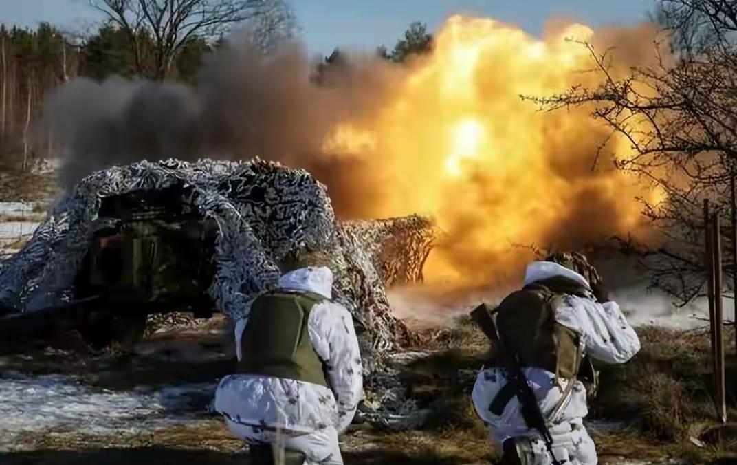俄乌战争改变未来战场模式。近日乌克兰一个无人机械营突然出现在俄军阵地面前，这让俄