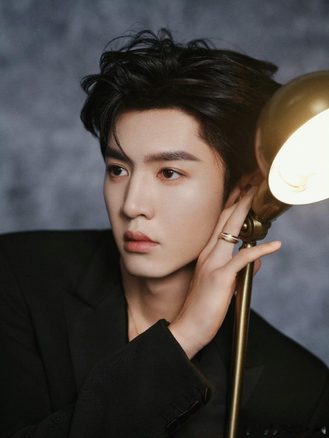 疑似陈哲远本人想的脚本陈哲远这段真的太好品了，水晶拖鞋当惊堂木使，卡点转场下车