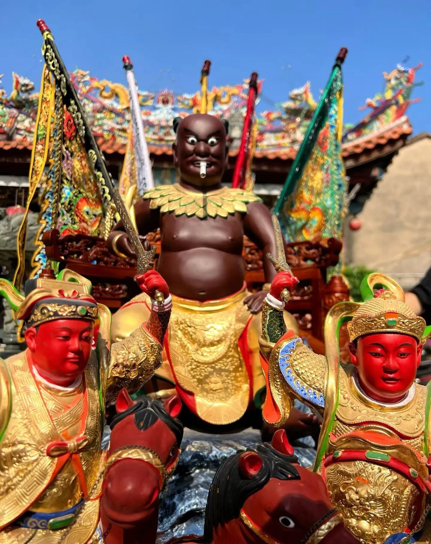 潮汕人从小到大，听老人们讲得最多的一句话：“宁可信有，不可信无。”举头三尺有神明