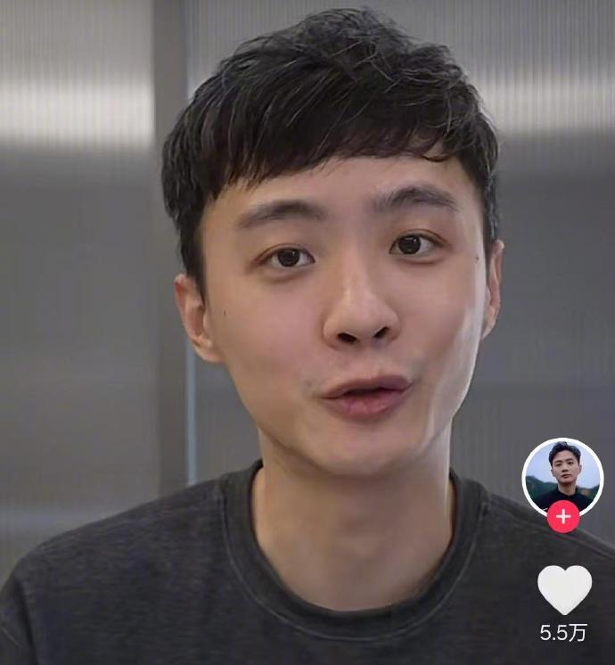 真的很难想象一个人所热爱的事业是直播带货。这么喜欢卖东西为什么不直接去百货公司应