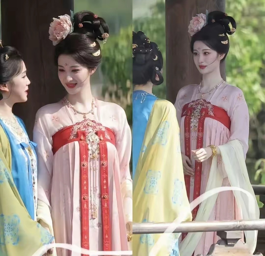 她们是不是同一个造型师，这么像