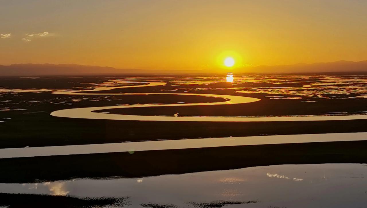 #手机里最美的夕阳照#出去旅游时随手拍的夕阳照片。