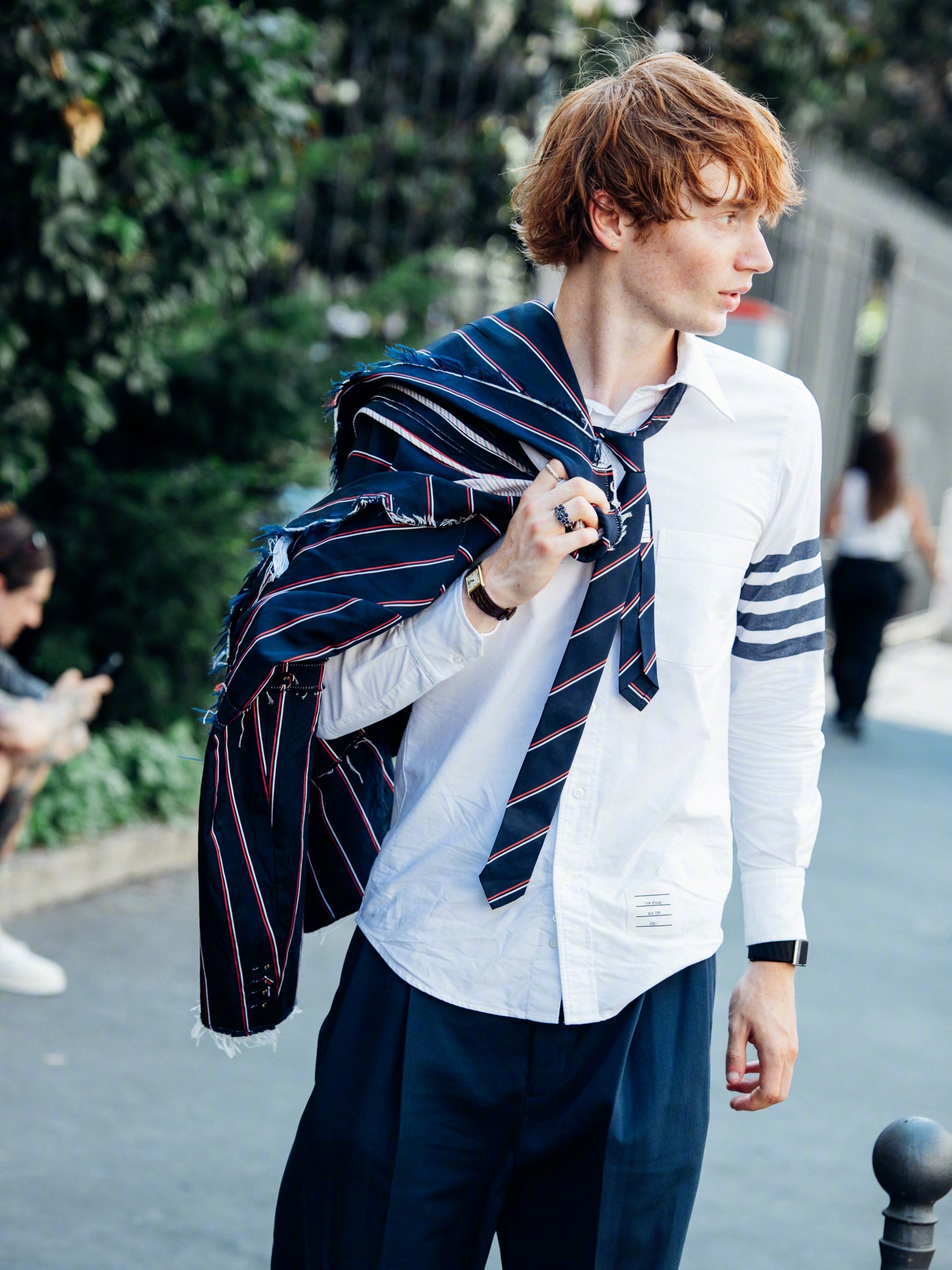 ThomBrowne2027春夏系列发布秀——秀场外街拍！🌼🌿🌸🍃男