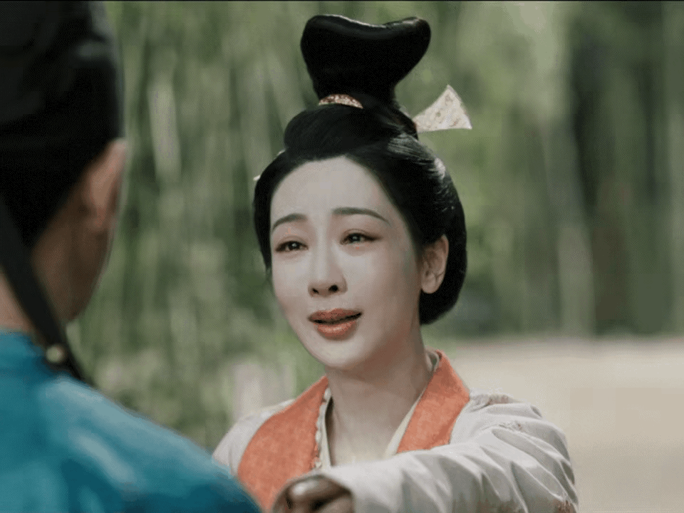 《国色芳华》与《锦绣芳华》对比鲜明，观众眼睛雪亮！说起来，《国色芳华》和《锦绣芳