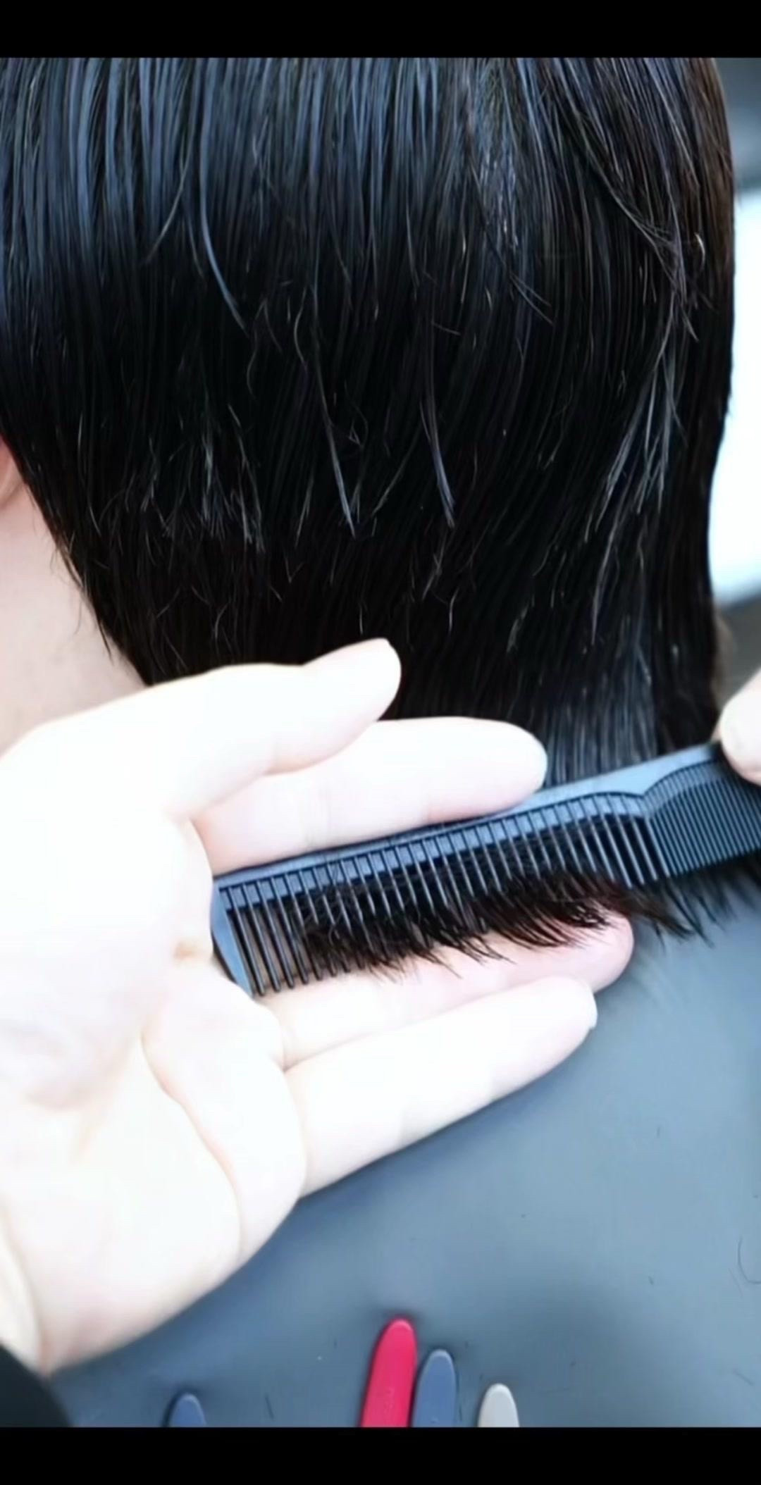 短发女生的夏日清爽感，谁懂啊！💇♀️剪了短发后每次出门都觉得空气变清...