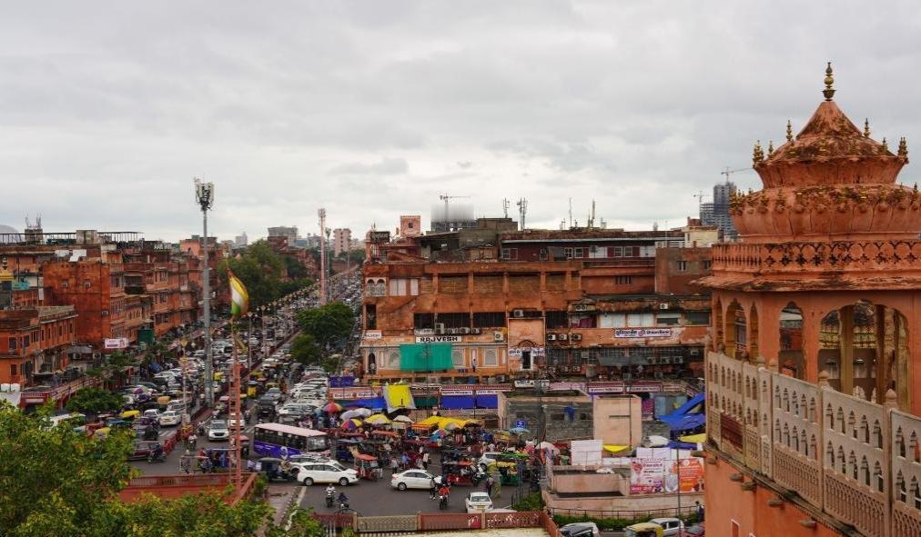 BBC最近犀利锐评印度大城市，直戳印度心窝子：有毒空气、坑洼烂路、堆成山的垃圾…