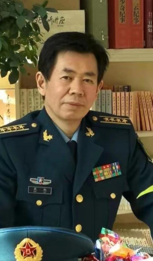 中国著名军事专家戴旭说:我们现在面对外部的各种挑衅，如果在不采用伟人毛主席对外敌