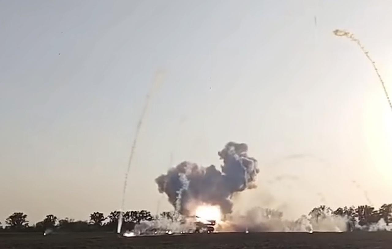 俄军几千万美元的防空系统报废！俄罗斯的9K37M1Buk-M1防空系统的9A