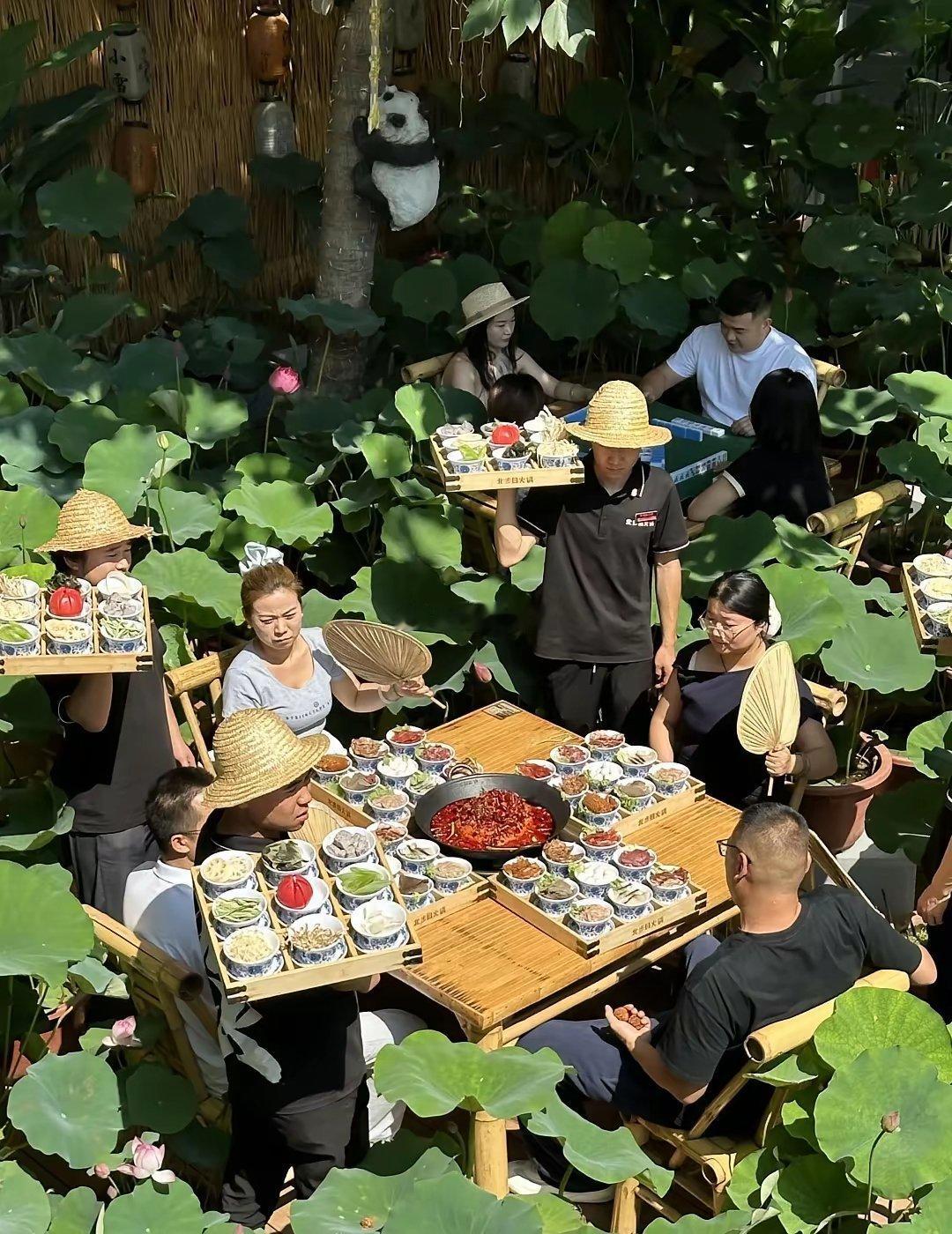 西安疯了，到底谁发明了这种火锅！！