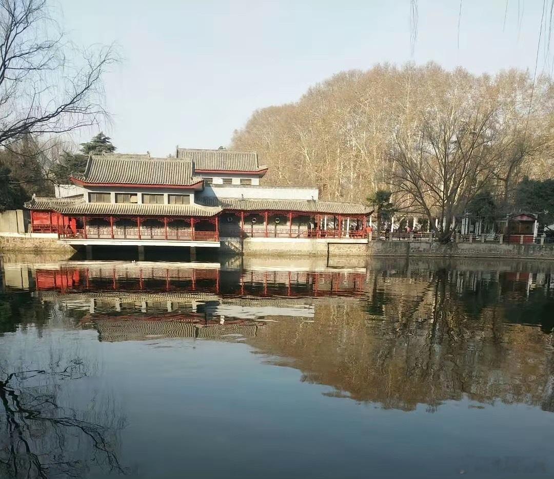什么都能听医生的，但在抽烟喝酒这方面还真不能听医生的。一到医院医生就跟你说，烟不