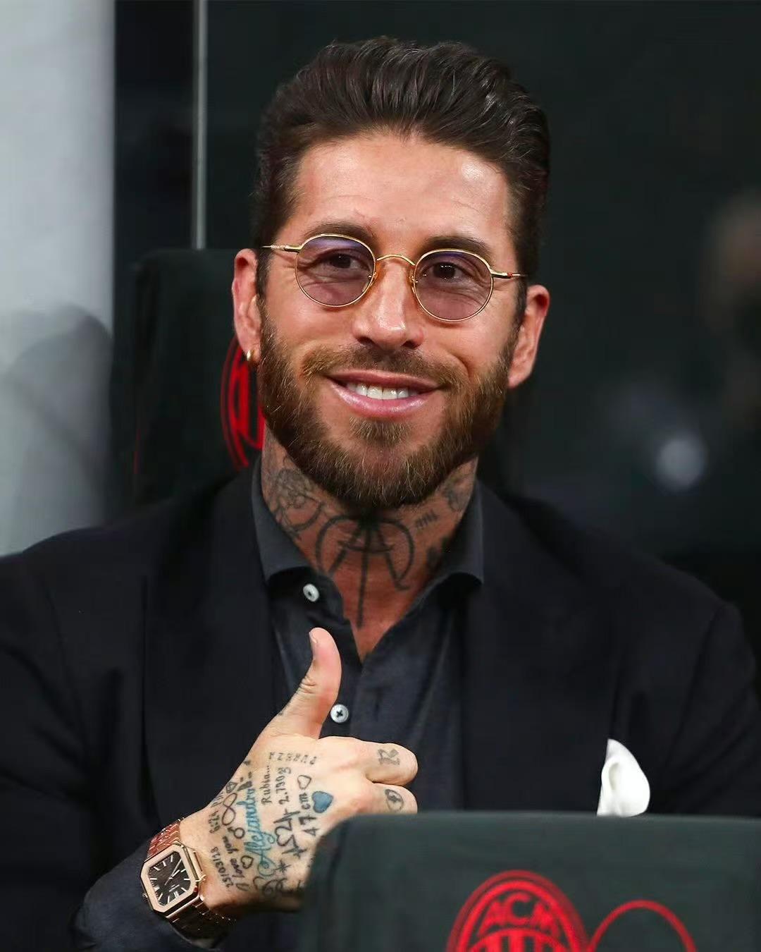 拉莫斯来米兰？神女有心，恐怕襄王无梦！最近米兰德比的比赛中，球迷看到了拉莫斯的