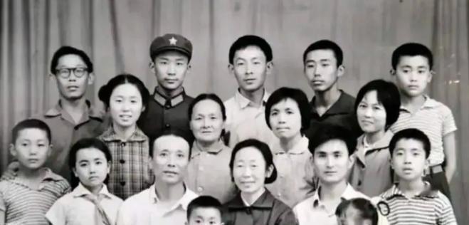 1966年，许曼云对保姆高玉清说：“明儿你不用来了，孩子大了，我要找一个有文化的