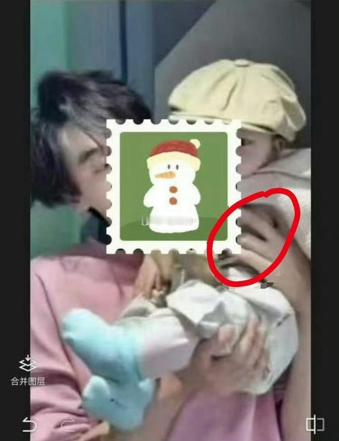 田栩宁孩子近期网络流传的“田栩宁抱孩子照片”被证实为AI合成伪造，照片存在明显