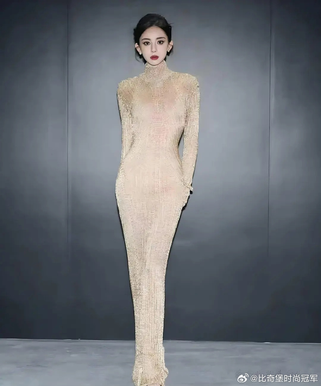 也就只有娜扎能把针织穿出高定味了吧