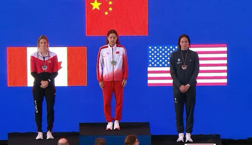 历史性击败世界纪录保持者低调出击余依婷0.02秒优势勇夺泛太赛女200混冠军！
