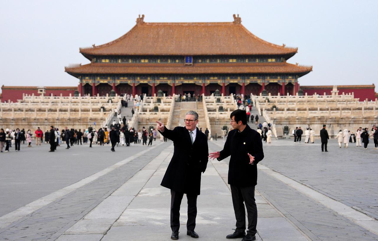 塔默参观故宫，一脸惊讶