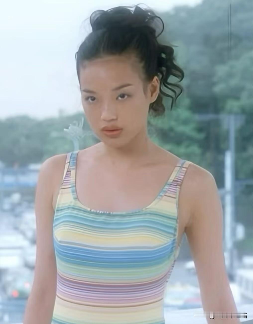 舒淇这九年的心酸，戳破了太多人想当然的猜测。她在访谈里轻描淡写一句话，直