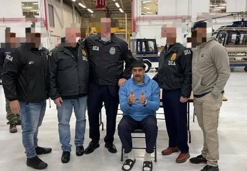 马杜罗今天已经到达纽约，他将在这里接受贩毒等四项刑事指控，姗姗来迟的西方国家，